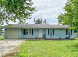 708 S Cleveland St, Philo, IL 61864