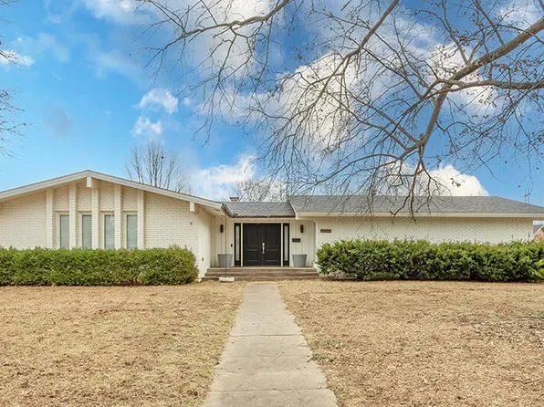 1948 E Meadow Drive, Springfield, MO 65804