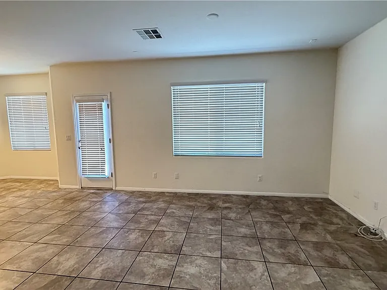 738 Calamus Palm Pl — Photo 2