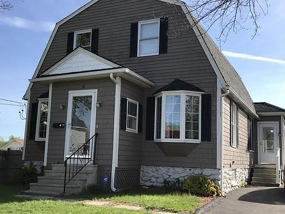 3rd image of 30 Dixfield Rd