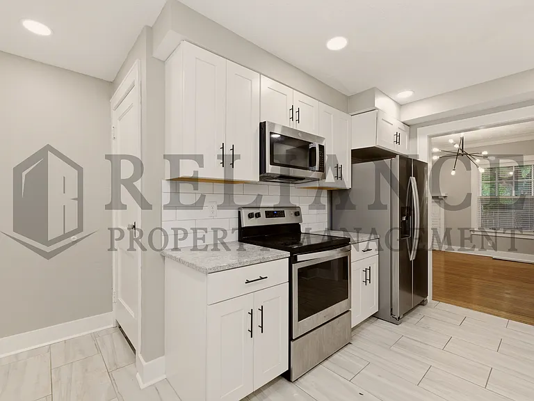 101 N Belmont Ave — Photo 23
