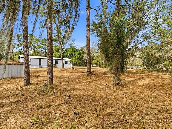 4th image of 3906 Fox Ridge Blvd