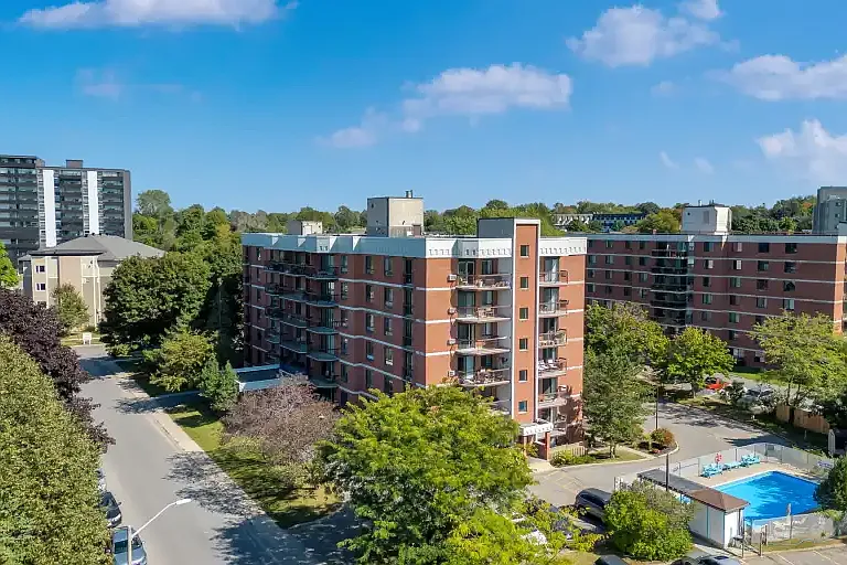 14 Greenview Dr #103 — Photo 3