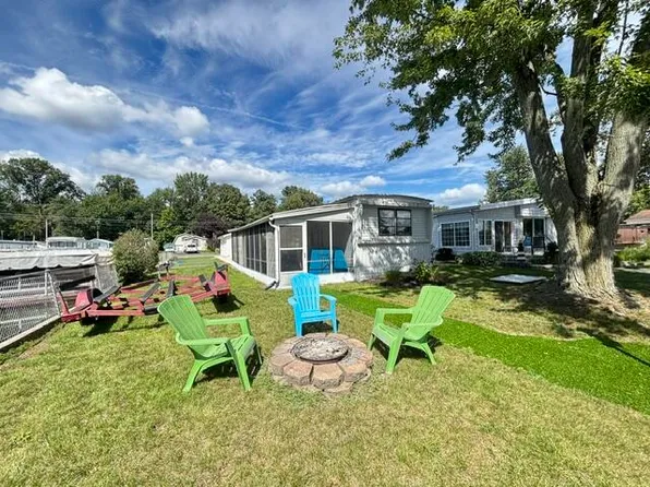 481 Maple Ln, Coldwater, MI 49036