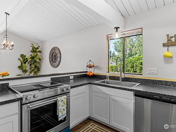 5th image of 449 E Lochwood Drive