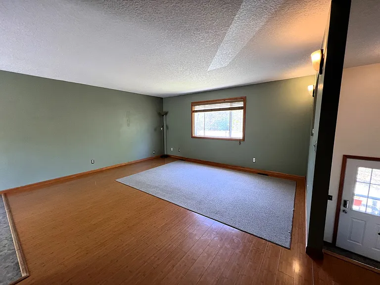 10279 Woodwind Dr — Photo 4
