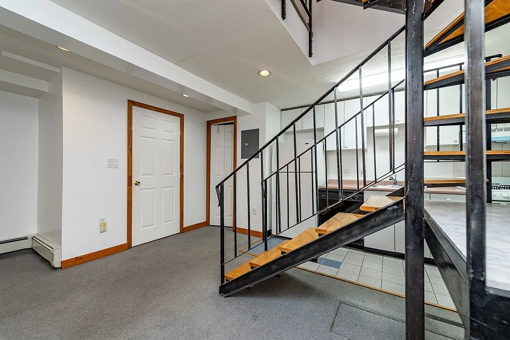 2 bed, 1.5 bath, 1200 sqft, $3,400 — Photo 2