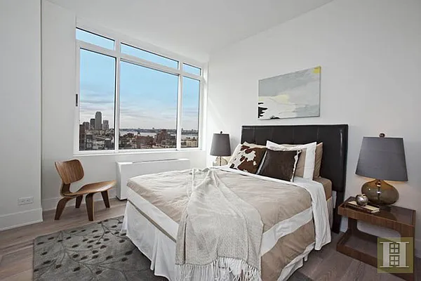 Rented by Halstead Real Estate | media 28