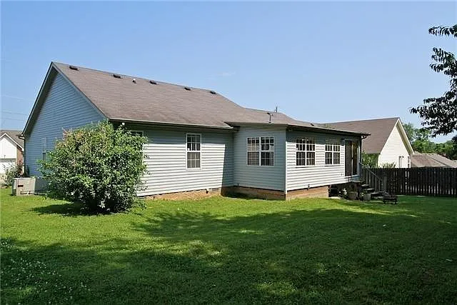 824 Stone Hedge Ct — Photo 4