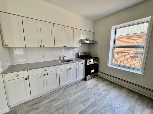 404 Stegman Parkway image 7 of 13