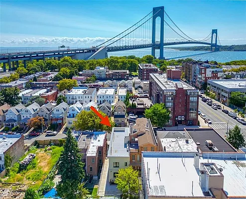 Sold by Remax Edge | media 28