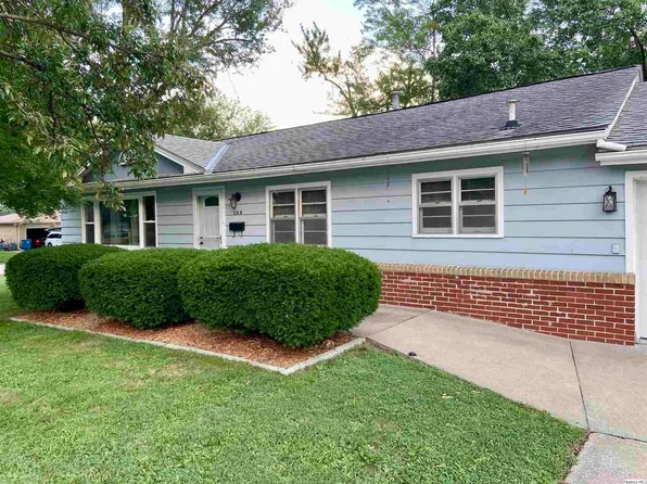 2308 Ranchland Dr, Quincy, IL 62301