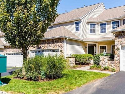 30 Pebble Beach Dr, Livingston, NJ, 07039