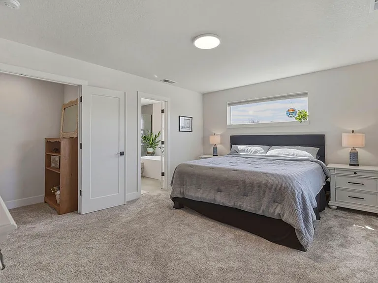 1008 NE Whistle Way — Photo 17