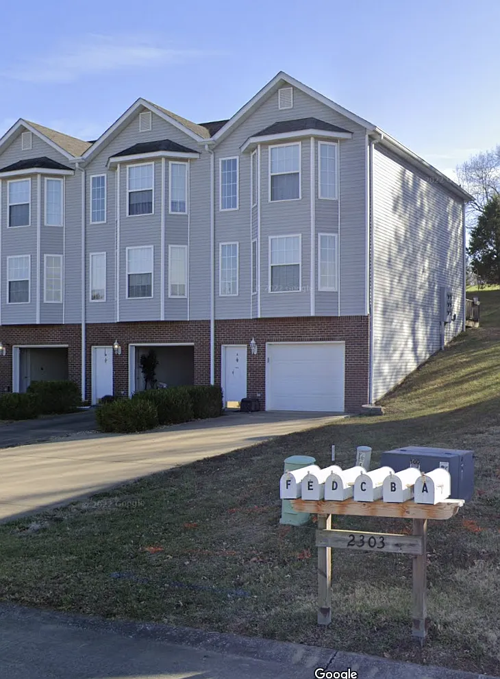 2345 Garrett Ln — Photo 2