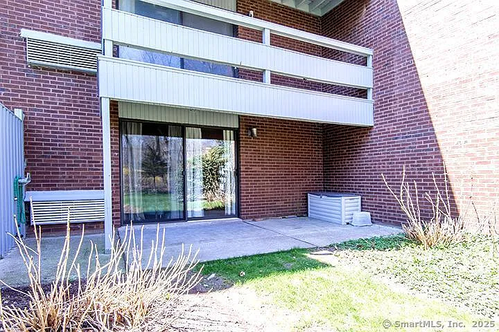 84 Wilton Crest #84 photo 1