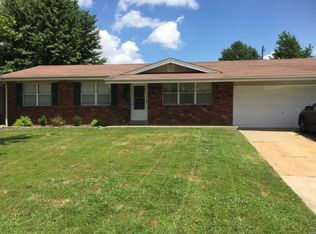 928 Jungs Station Rd, Saint Charles, MO 63303