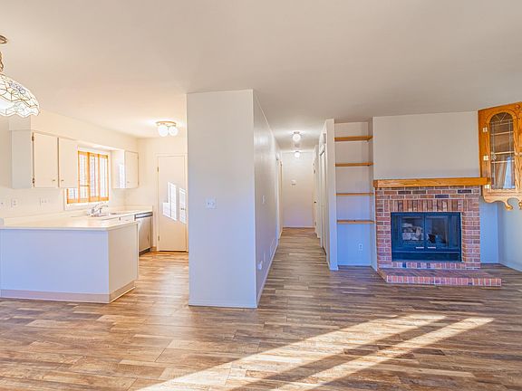 4th image of 925 E Prospect Rd #D