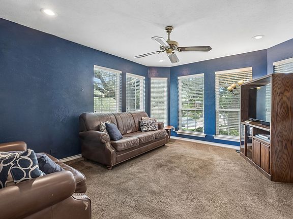 5th image of 3101 Becky Ct