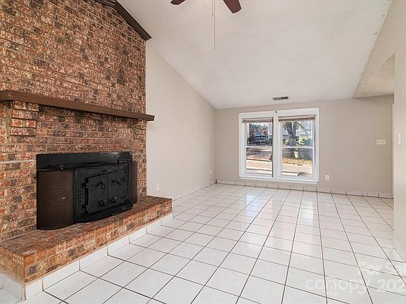 5th image of 4926 Harri Ann Dr