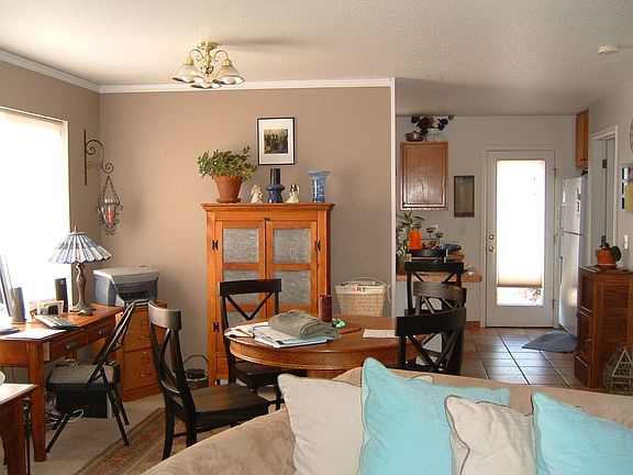 Living towards kitchen