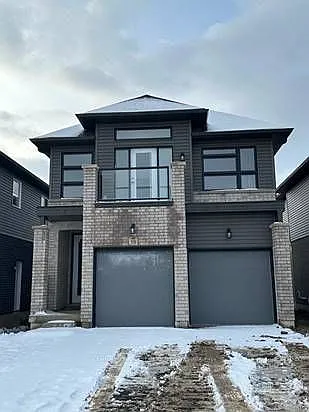 18 Bradley Ave Photo 1