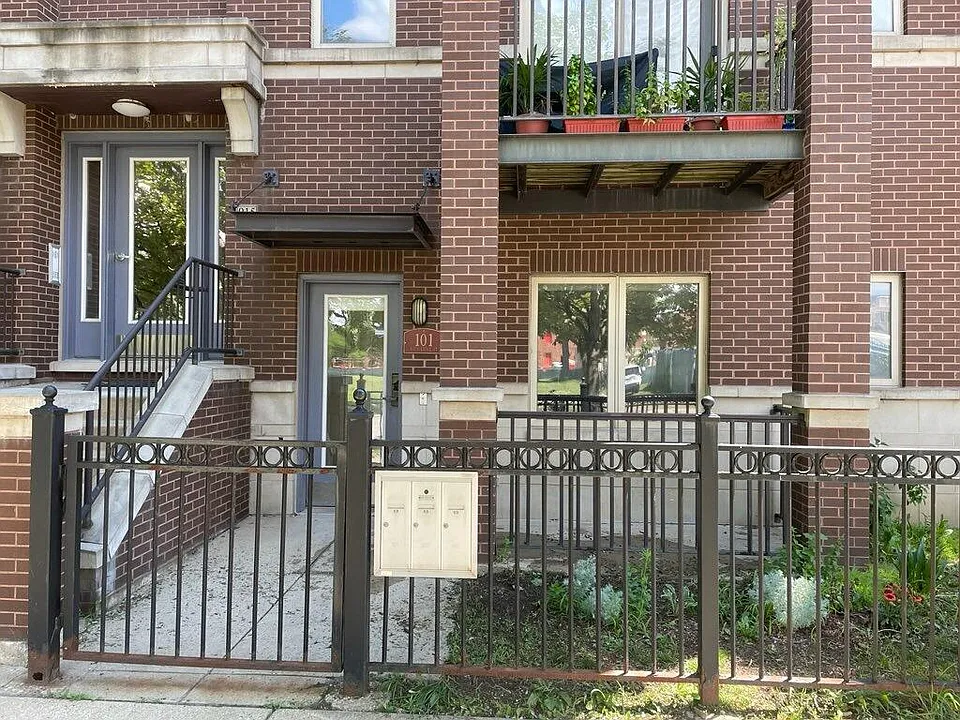 Patio open to garden. Entrance door with digital lock (never forget keys or get locked out again!)