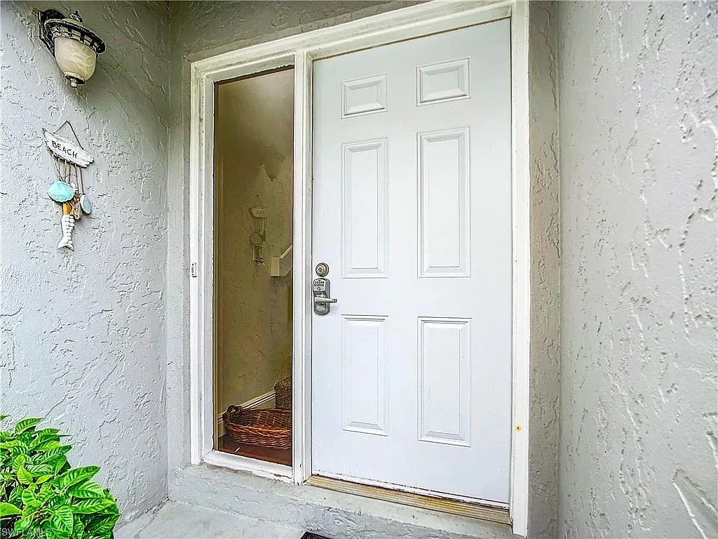 3 bed, 2.0 bath, 1590 sqft, $5,000 — Photo 4