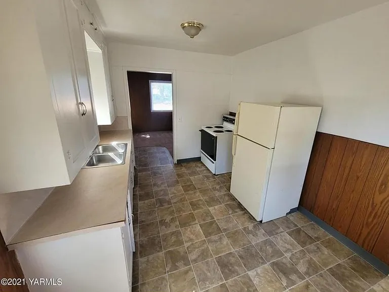 707 S 15th Ave — Photo 5