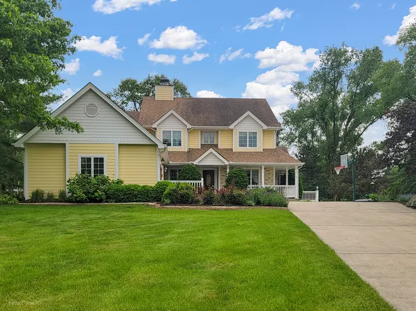 295 Grandin Rd, Morris, IL 60450