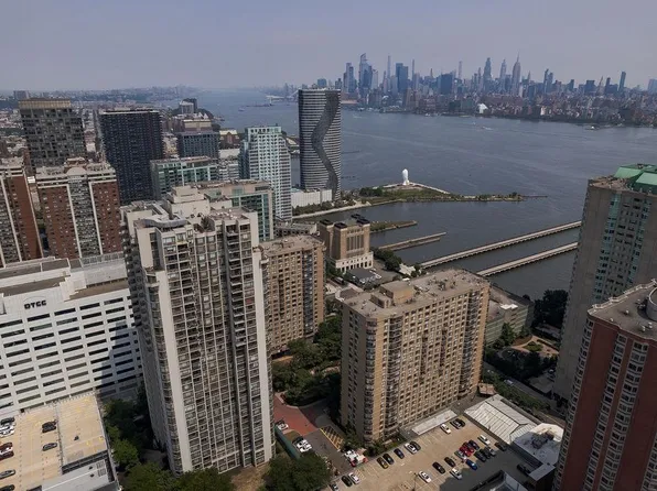 45 River Dr South image 35 of 49