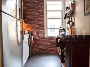 2548 34th St APT 4C, Astoria, NY 11103