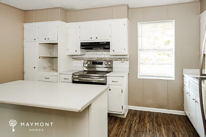 3 bed, 1.5 bath, 1320 sqft, $1,425 — Photo 4