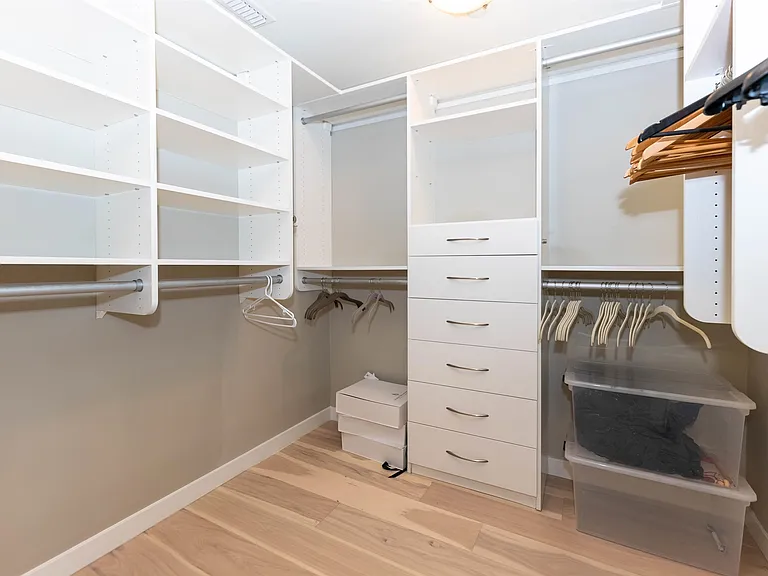 1163 Cordova St W — Photo 20
