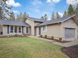 28125 N River Estates Dr, Chattaroy, WA 99003
