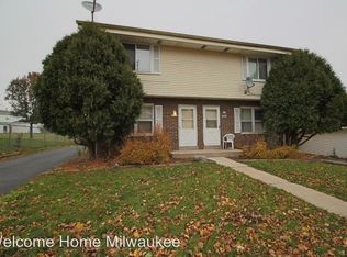 10312 W Kiehnau Ave, Milwaukee, WI 53224