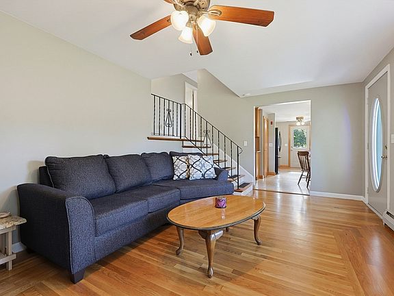 2nd image of 73 Hickory Rd
