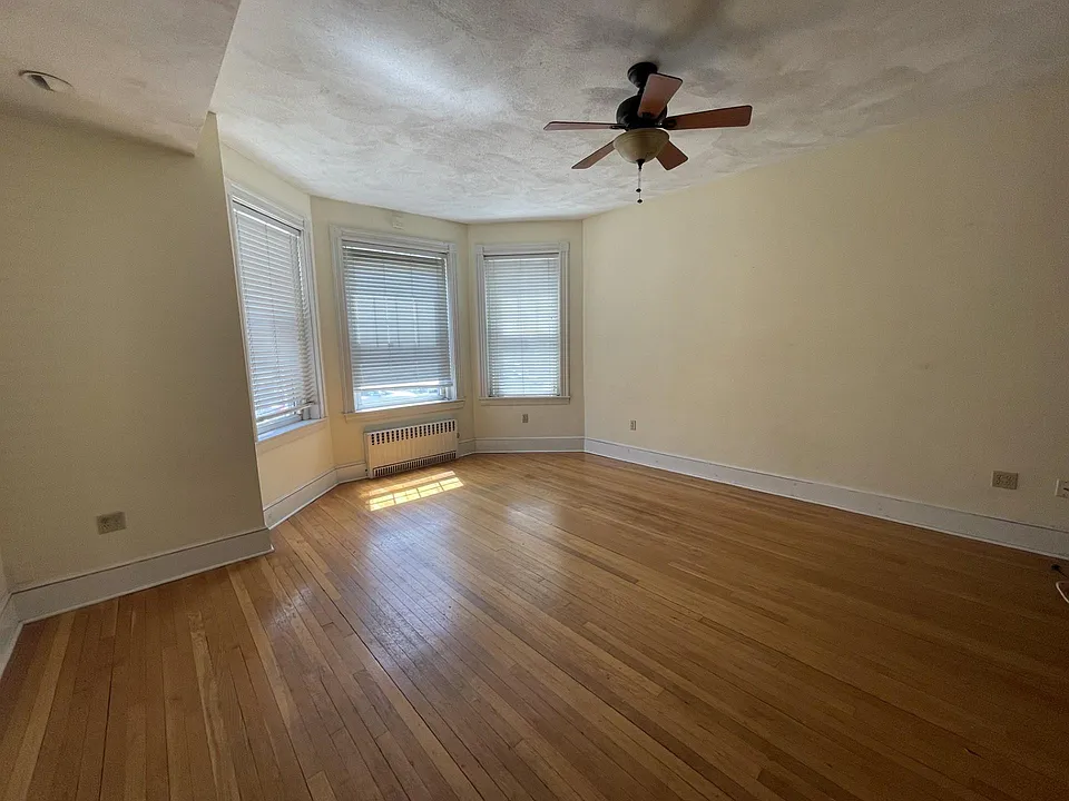 96 Saint Paul St #2