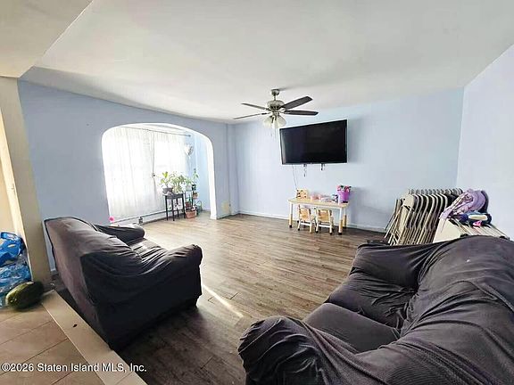 2nd image of 103 Monroe Ave