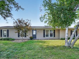 206 Hillcrest Rd, Waterloo, IA 50701