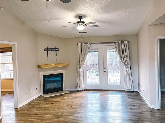2nd image of 7606 Trey Oaks Ln