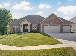 1511 Meadowood, Springfield, MO 65802