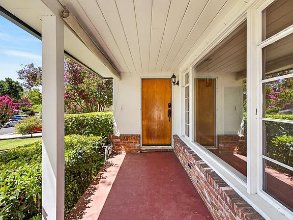 4th image of 980 Coronado Blvd