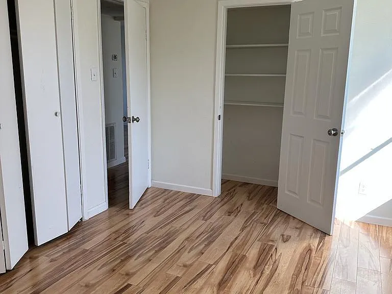 350 N Erby Campbell Blvd — Photo 29