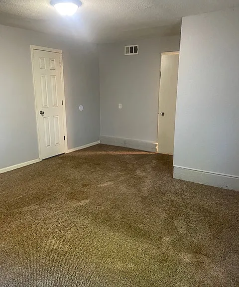1413 N Indianapolis Ave — Photo 6