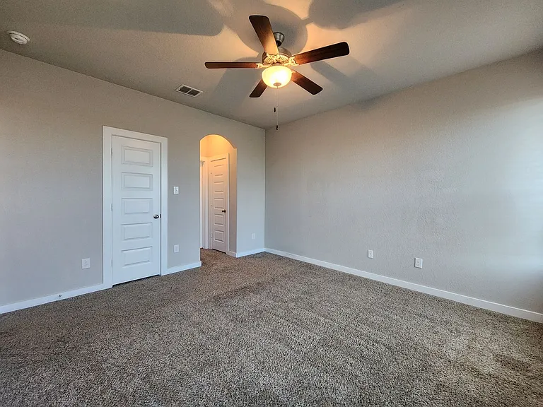 367 Creekside Curv — Photo 17