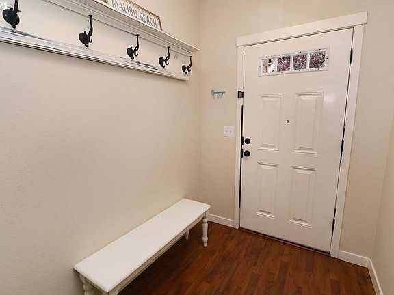 2nd image of 4517 NE 91st Way