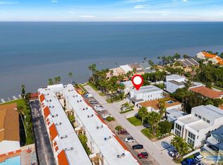212 W Acapulco St #B, South Padre Island, TX 78597