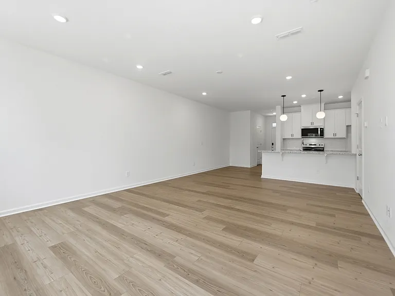 210 Parker Ln — Photo 14