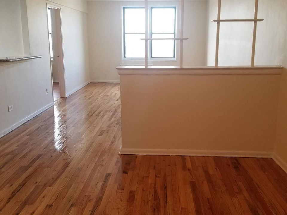 1st image of 2222 E 18th St APT 6B
